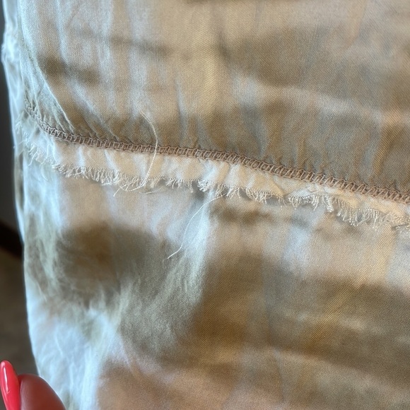 XCVI RAYON 3/4 sleeve tie dye blouse / top V neck raw edges boho stretch back M - Picture 5 of 15